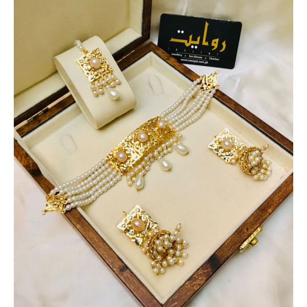 Hyderabadi Choker Set-25 (Pearl)