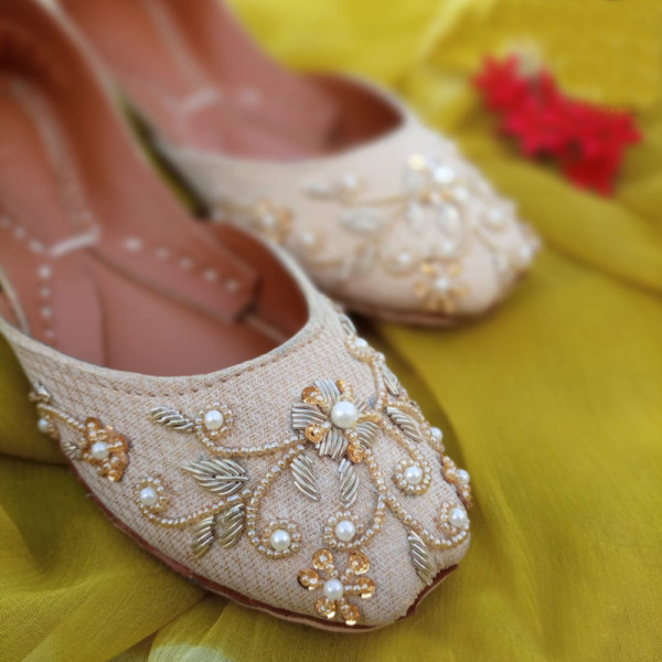 Hand Thread-Work Multani Shoes  